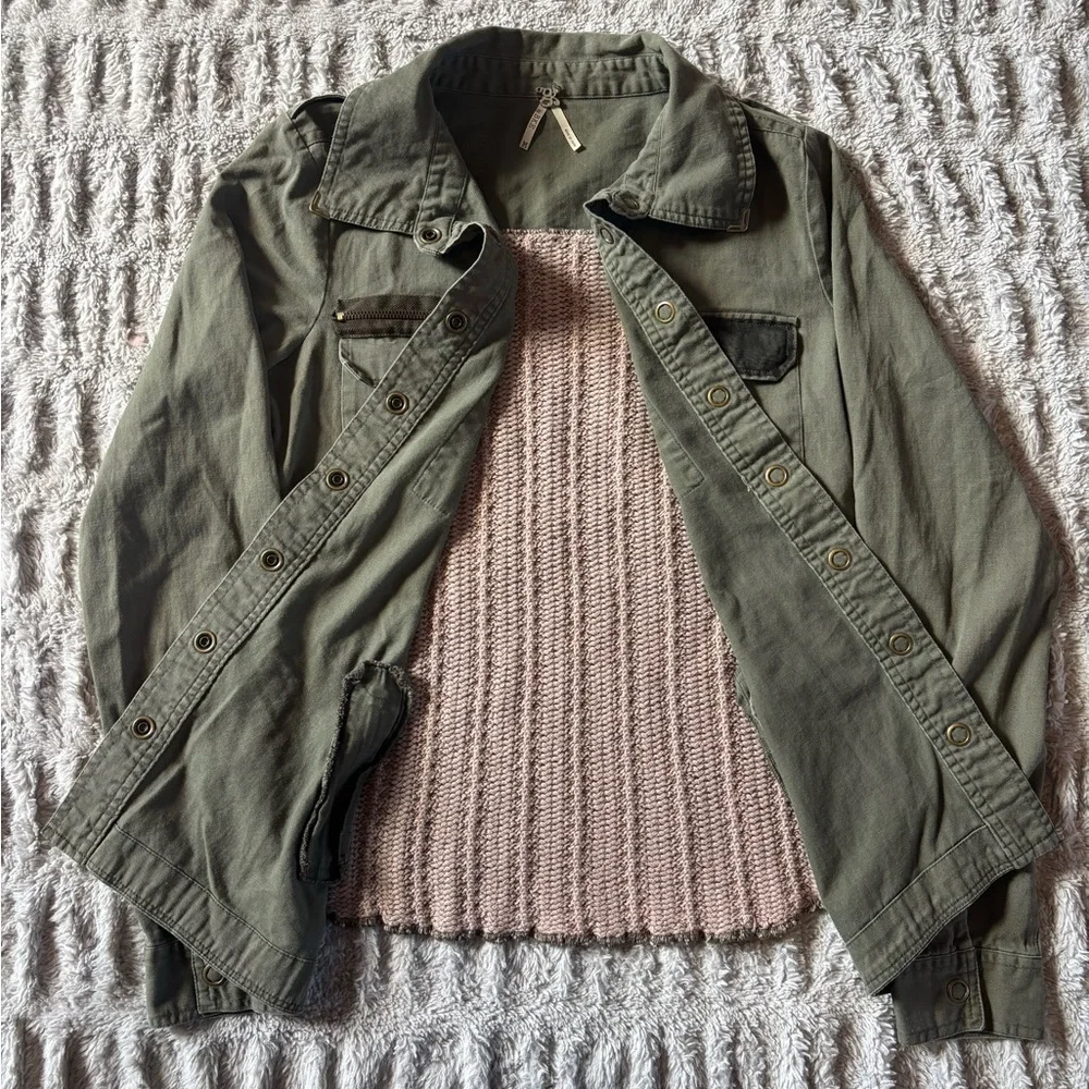 BKE Olive Green Utility Jacket Military Style Zip Pocket Snap Front Medium